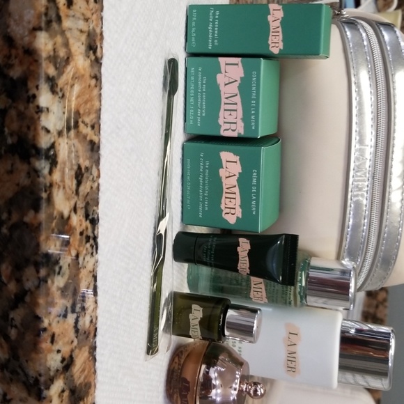LA MER Other - La mer skin products wirh white and silver case.